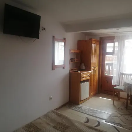 антон петров * Nessebar