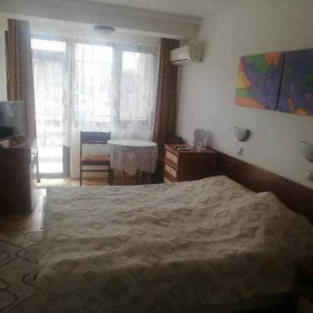 антон петров * Nessebar